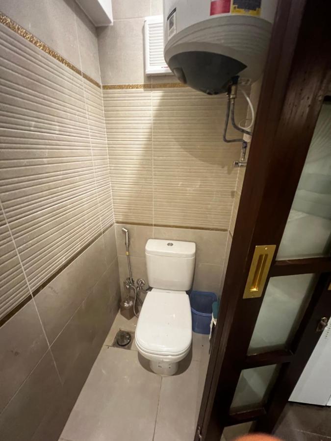 Luxury Flat With Garden And Private Entrance شقة فاخرة بحديقة و مدخل خاص Kairo Exteriör bild