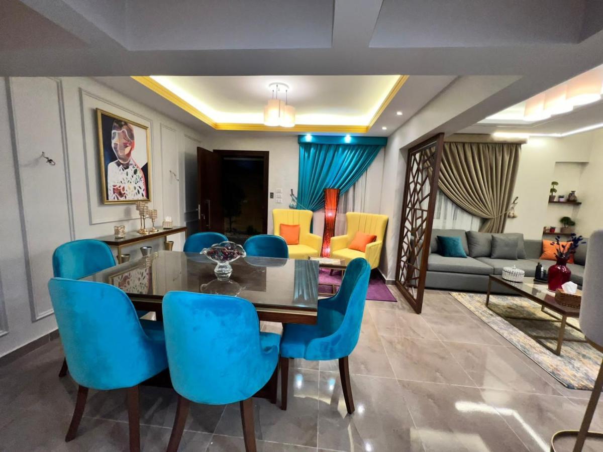 Luxury Flat With Garden And Private Entrance شقة فاخرة بحديقة و مدخل خاص Kairo Exteriör bild