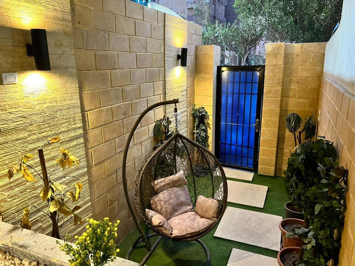 Luxury Flat With Garden And Private Entrance شقة فاخرة بحديقة و مدخل خاص Kairo Exteriör bild